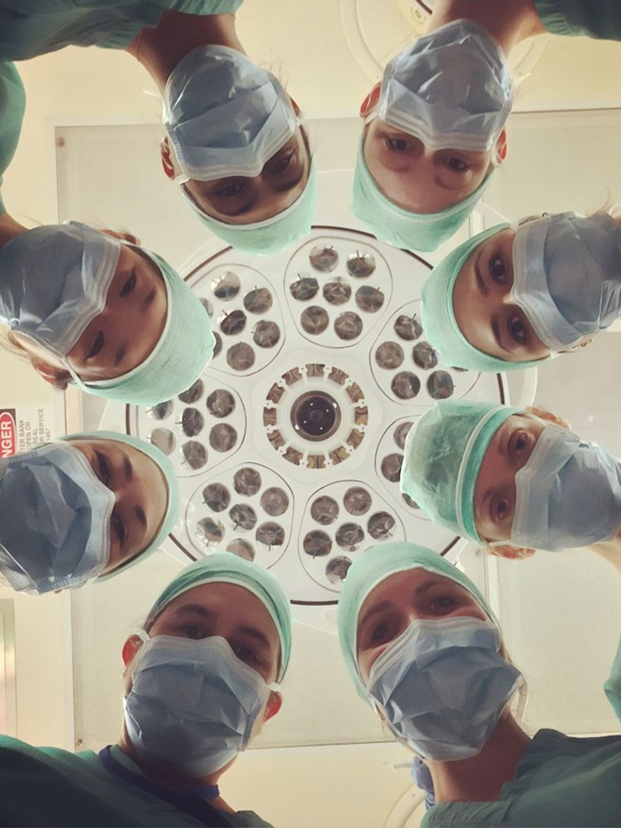 Mantenimiento y reparación de equipo médico